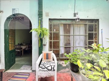 Casa · 85m² · 5 Ambientes · Casa Al Frente en Echesortu