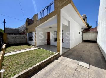 Casa · 110m² · 4 Ambientes · 3 Cocheras · Casa 4 Ambientes en Villa de Mayo - Apto Credito