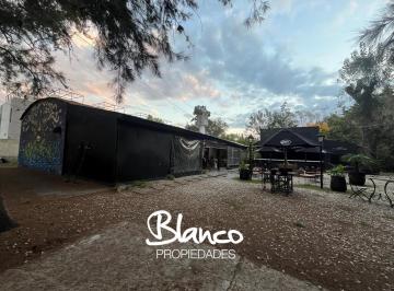 Local comercial · 320m² · 1 Cochera · Local en Venta en Pilar, G. B. a. Zona Norte, Argentina