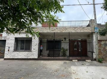 Casa · 170m² · 6 Ambientes · 2 Cocheras · Venta Casa Tres Dorm. con Pileta Barrio Industrial, rosario