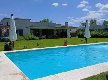 Casa · 217m² · 5 Ambientes · Casa en Alq. Temporario en San Francisco, Villanueva, Tigre