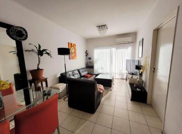 Departamento · 43m² · 2 Ambientes · Venta de Departamento 2 Ambientes en El Barrio de Flores. Edificio con Pileta!