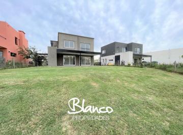 Casa · 170m² · 4 Ambientes · 2 Cocheras · Casa en Venta en Puertos, Escobar, G. B. a. Zona Norte