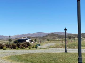 Terreno , Tornquist · Amplio Lote con Vista Abierta a Las Sierras