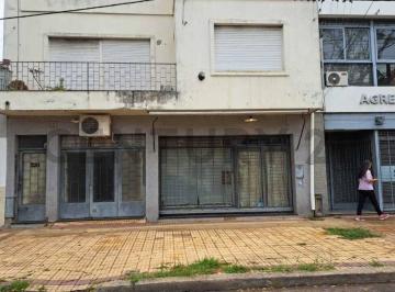 Local comercial · 303m² · 8 Ambientes · 1 Cochera · Oportunidad, Local en Venta de 303 m