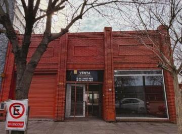 Bodega-Galpón · 230m² · 2 Ambientes · Bodega Comercial con Acceso a Camion - Sobre Av Juan B. Justo