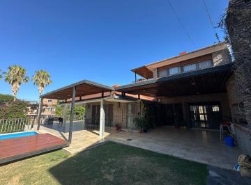 Casa de 8 ambientes, Rosario · Alberdi Residencial, a m Paseo Ribereño.