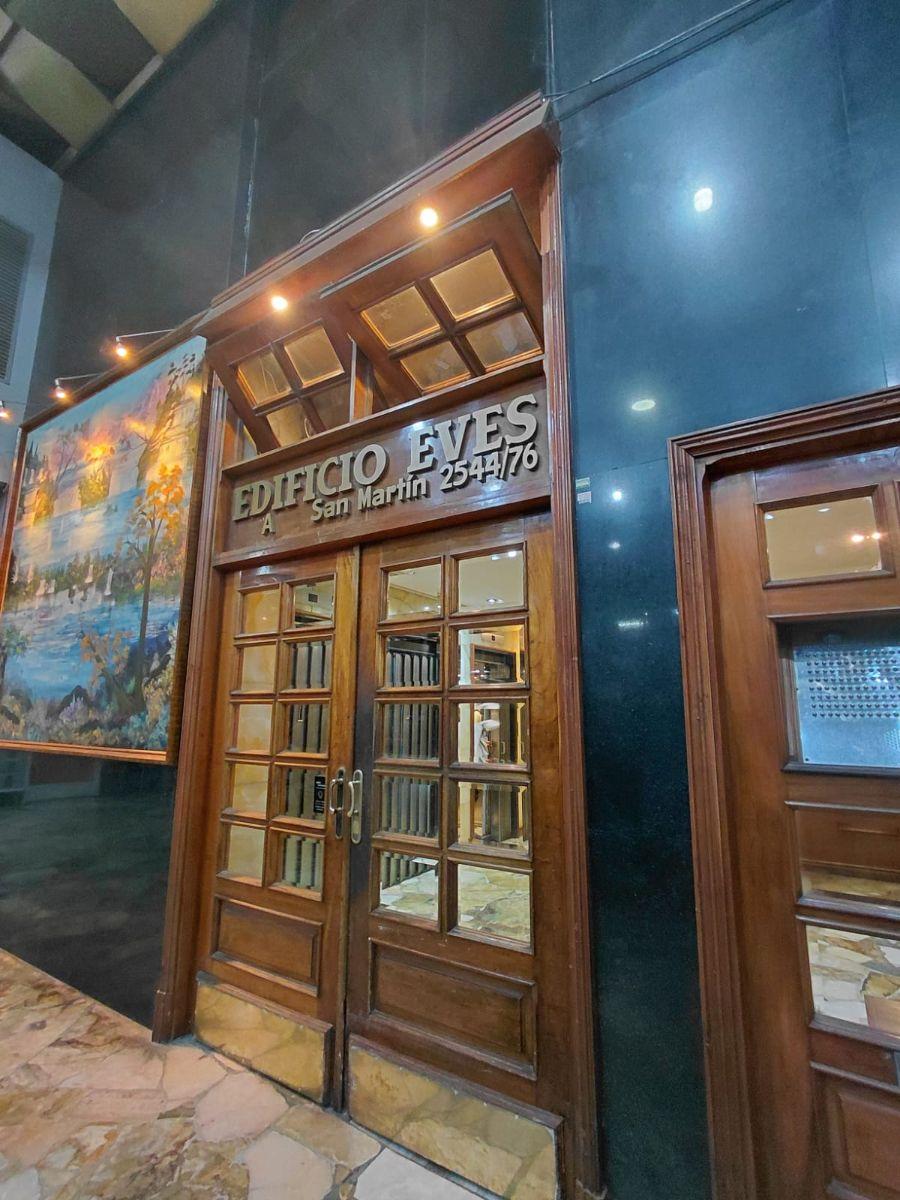 Departamento de 2 ambientes con cocina separada en el historico edificio eves del centro de la ciudad