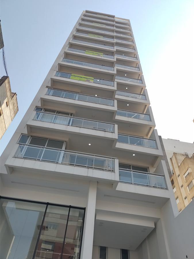 Pellegrini al 166 Piso 8 "B"