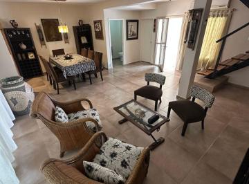 Casa de 5 ambientes, Córdoba · Duplex de 4 Dorm.! Claros del Bosque! Apto Crédito!