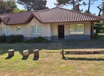 Casa de 4 ambientes, Ostende · Moderno Chalet Muy Cerca del Mar