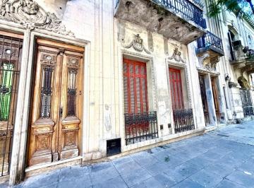 PH de 5 ambientes, La Boca · PH con Entrada Independiente a Reciclar