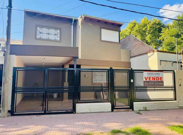 Casa en venta en Alberdi · 6 ambientes