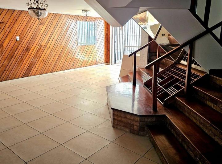 PH · 220m² · 6 Ambientes · 3 Cocheras