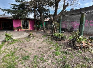 Casa · 100m² · 5 Ambientes · 1 Cochera · Casa en Venta Glew con 4 Dorm.!