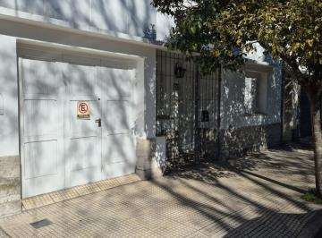 Casa · 100m² · 4 Ambientes · 1 Cochera · Casa en San José