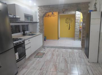 PH · 57m² · 4 Ambientes · 1 Cochera · Venta Casa Al Frente con Cochera Mas Otra Casa a Refaccionar El Palomar Se Acepta Permuta