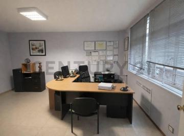 Oficina comercial · 48m² · 2 Ambientes · Oficina 53 m² Divisible – Patio y Excelente Ubicación