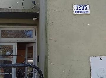 Casa · 200m² · 5 Ambientes · Comoda Casa con Local en Helvecia, Sta Fe