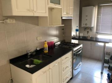 Departamento de 3 ambientes, Villa Lugano · 3amb Frente Balcon Lav Cochera 8años Antiguedad