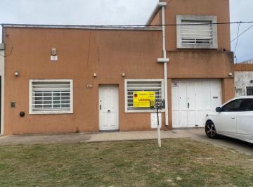 Casa de 7 ambientes, La Plata · Casa y Departamento en Planta Alta Sobre Lote de 400 m en Los Hornos