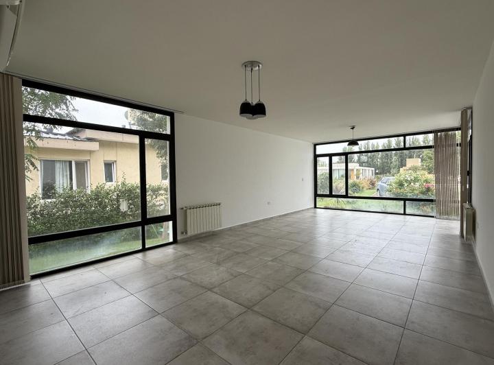 Casa · 200m² · 5 Ambientes