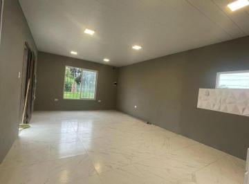 Casa · 80m² · 3 Ambientes · 6 Cocheras · Zarate - Oportunidad Casa Nueva con Amplio Terreno