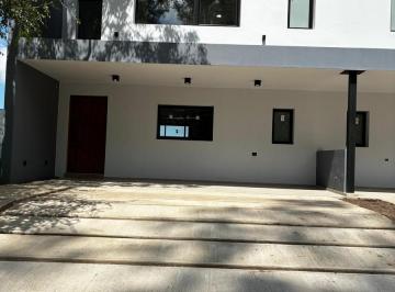 Casa · 190m² · 4 Ambientes · 2 Cocheras · Duplex en Venta en Nuevo Malagueño, 3 Dorm., a Estrenar