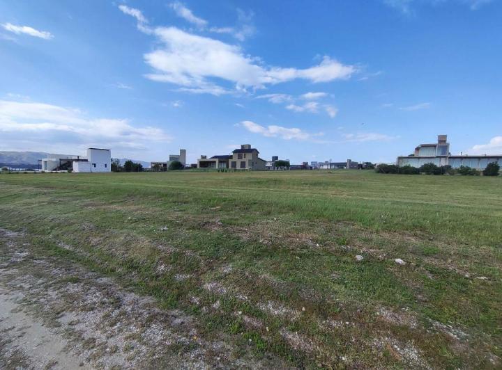 Terreno · 1352m²
