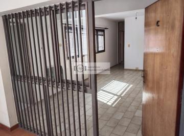 Departamento · 70m² · 5 Ambientes · 1 Cochera · Venta Depto 6ta Secc J a Calle 727. 3 Dorm Muy Amplio 1° Piso con Cochera