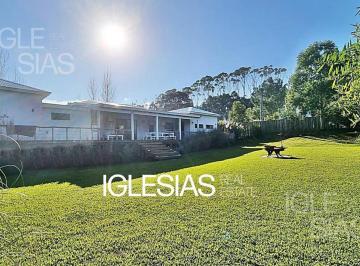 Casa · 217m² · 5 Ambientes · 2 Cocheras · Casa en Venta y en Alquiler Temporario en José Ignacio, Punta del Este