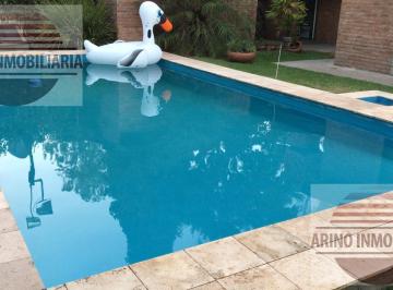 Casa · 70m² · 2 Ambientes · 2 Cocheras · Venta Casa un Ambiente Pileta. Jardin. Funes