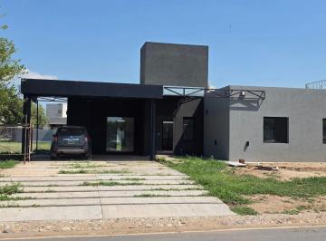 Casa · 136m² · Casa en Venta Siete Soles Una Planta 3 Dorm. Alqarias
