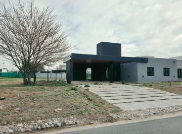 Casa · 136m² · Casa en Venta Siete Soles Una Planta 3 Dorm. Alqarias