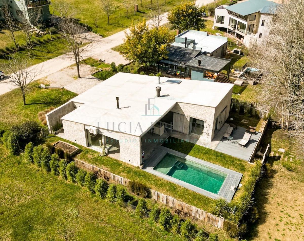 Increíble Propiedad en en Bario Privado Barrancas de San Benito