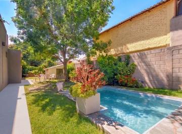 Casa · 164m² · 7 Ambientes · 1 Cochera · Venta Dos Casas Independientes, en San Isidro