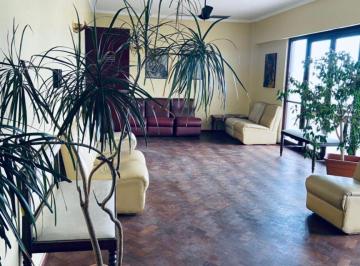 Oficina comercial de 4 ambientes, Ciudad de Mendoza · Vendemos Amplia Oficina/consultorio en Edificio en Pleno Centro de Mendoza