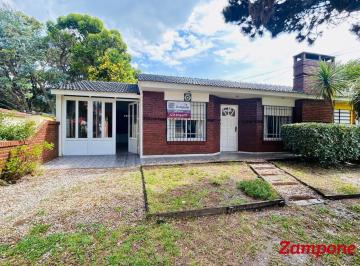 Casa · 60m² · 3 Ambientes · 1 Cochera · Venta Casa Tipo PH 3 Ambientes Parilla Jardin Aguas Verdes Partido de La Costa