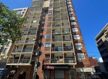Departamento de 3 ambientes, Quilmes · Departamento de 3 Ambientes en El Centro de Quilmes con Cochera