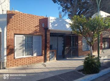 Oficina comercial de 8 ambientes, Trelew · Edificio Para Aulas Oficina o Consultorio