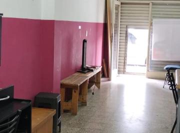 Local comercial de 1 ambiente, La Matanza · Local de 30 m con Fondo en El Centro de San Justo en Alquiler