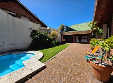 Casa · 181m² · 5 Ambientes · 7 Cocheras · Venta Casa de 5 Ambientes con Quincho y Piscina Parque Luro Mar del Plata