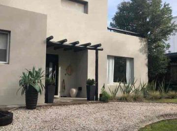 Imagen 1 · Venta Casa Los Potrillos Pilar 3 Dorm.