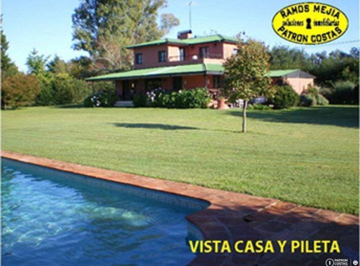 Casa · 640m² · 10 Dormitorios · 2 Cocheras