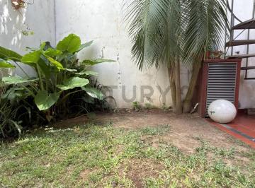 Casa · 145m² · 4 Ambientes · 2 Cocheras · V. Devoto - Triplex 4 Amb. con Garage, Dormitorio en Suite y Jardin