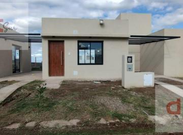 Casa · 55m² · 3 Ambientes · 1 Cochera · Excelente Dúplex de un Dormitorio en Docta!