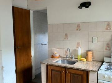 Casa · 140m² · 4 Ambientes · 1 Cochera · Casa en La Plata