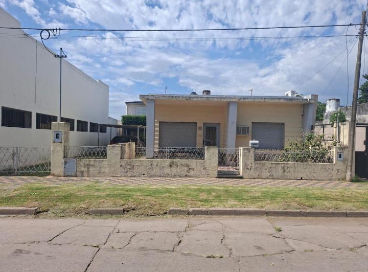 Casa · 264m² · 4 Dormitorios · 1 Cochera