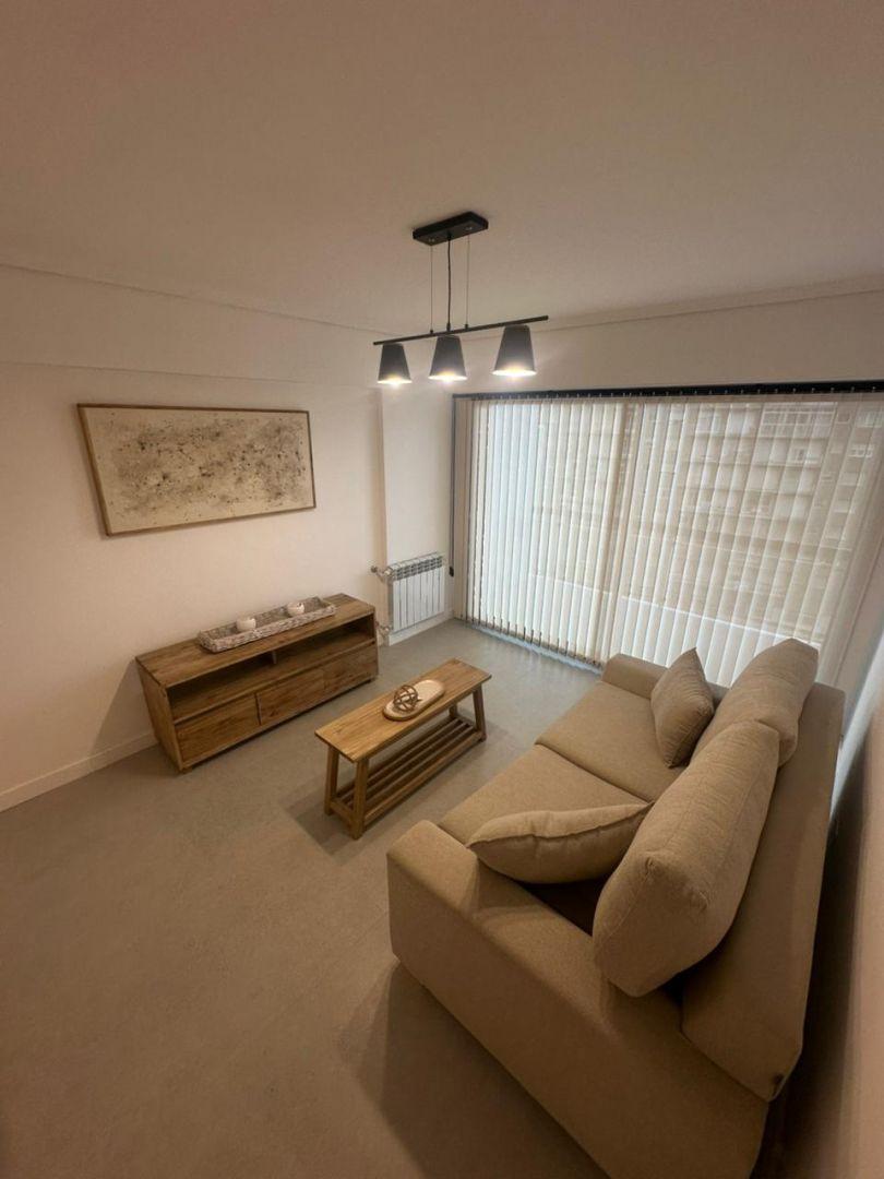 Depto 3 amb, 70m² con cochera y balcón con vista al mar — Punta Iglesia