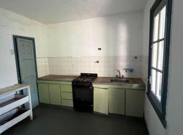 Casa de 3 ambientes, Morón · Casa Antigua a Reciclar o Demoler Sobre Lote 8,66 X 26